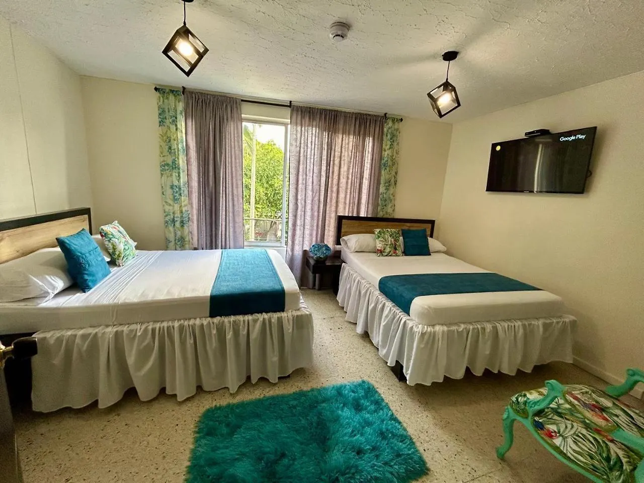**  Hotel Bisou Cali Colombia