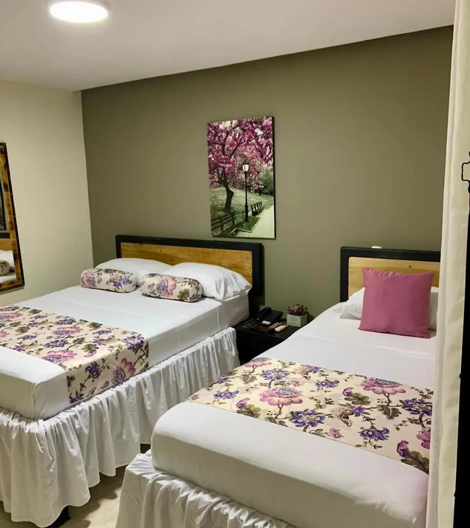 Hotel Bisou Cali