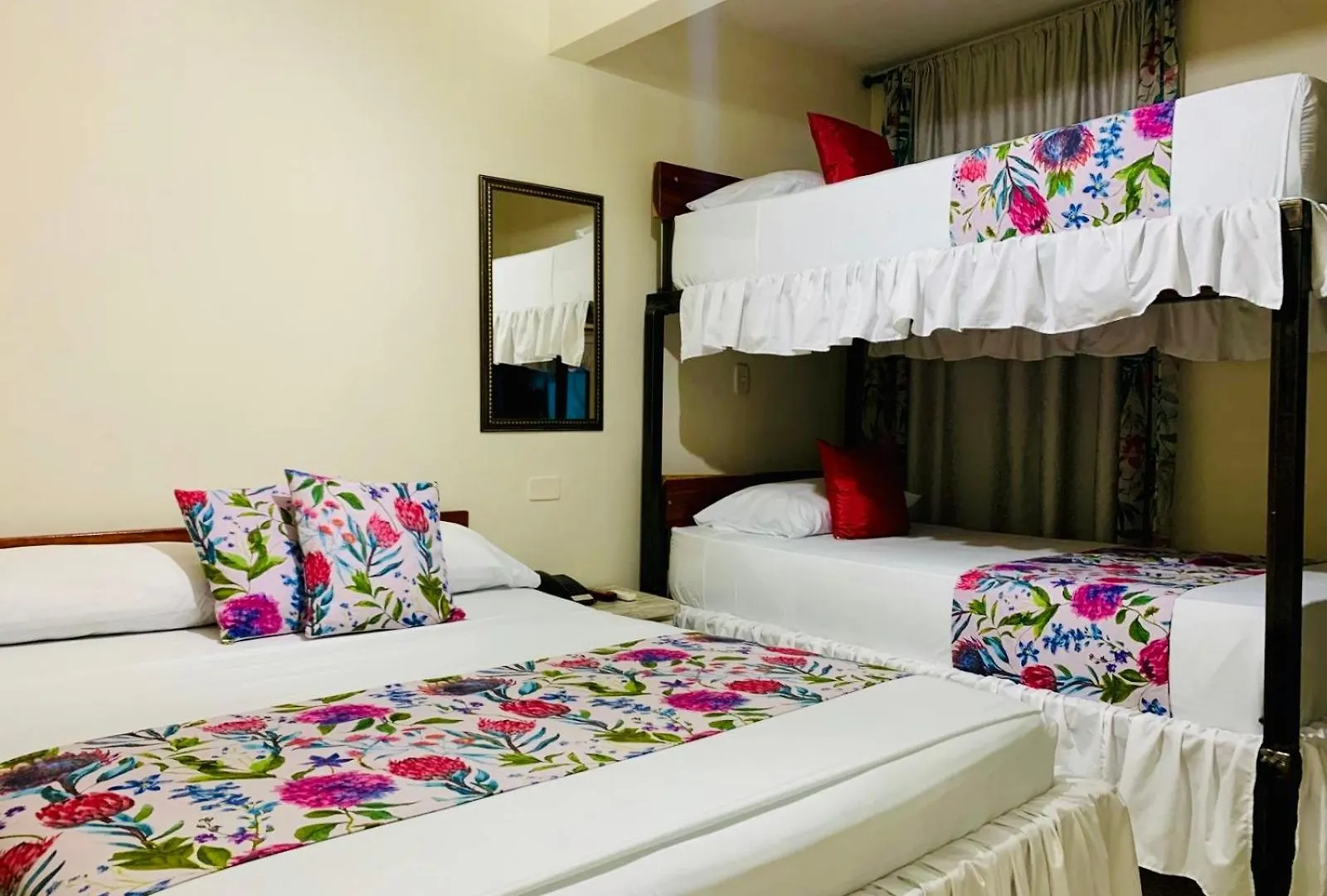 Hotel Bisou Cali