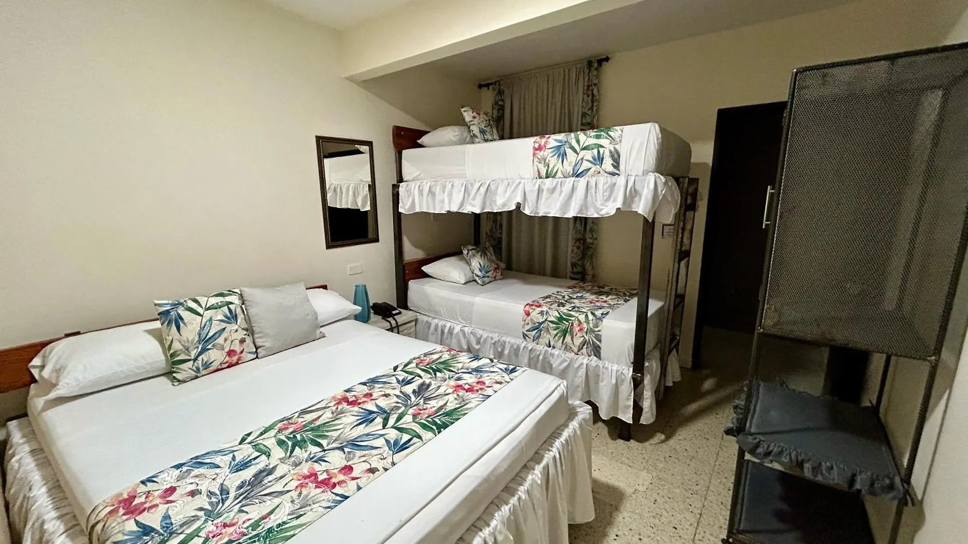 Hotel Bisou Cali 2*,  Kolumbien