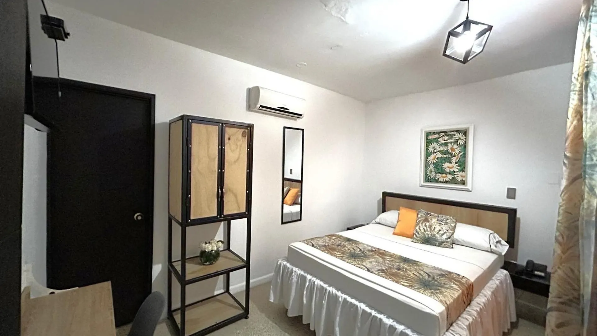 Hotel Bisou Cali 2*,