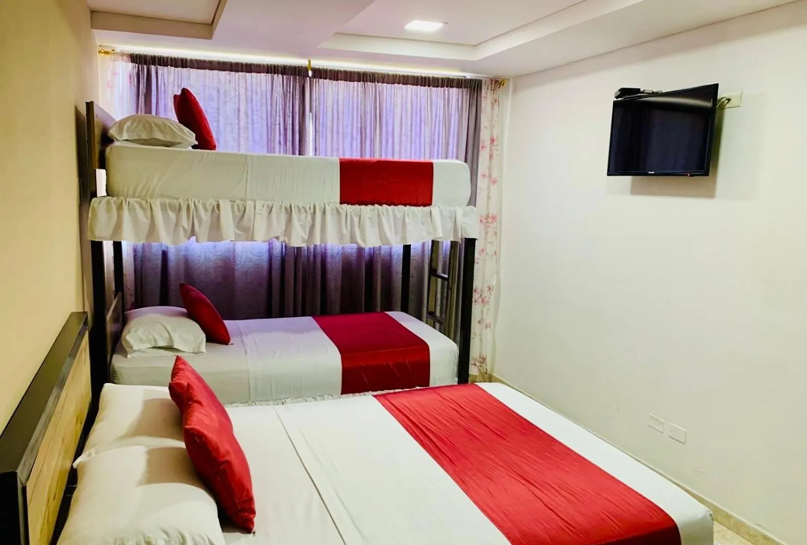 Hotel Bisou Cali